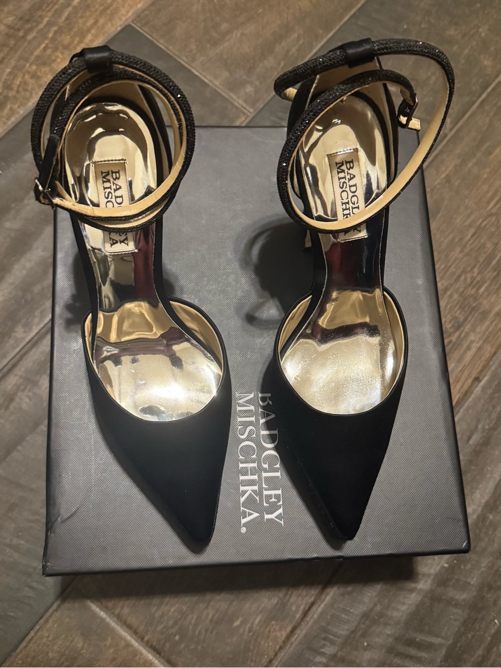 NIB Badgley Mischka Eliana Platform Heels - Picture 3 of 15
